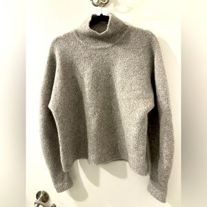 Theory Boucle Sweater size S